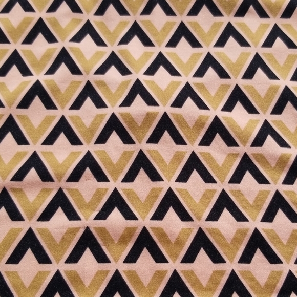 Top - Picture 2 of 4